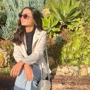 Meet your Posher, Sidney